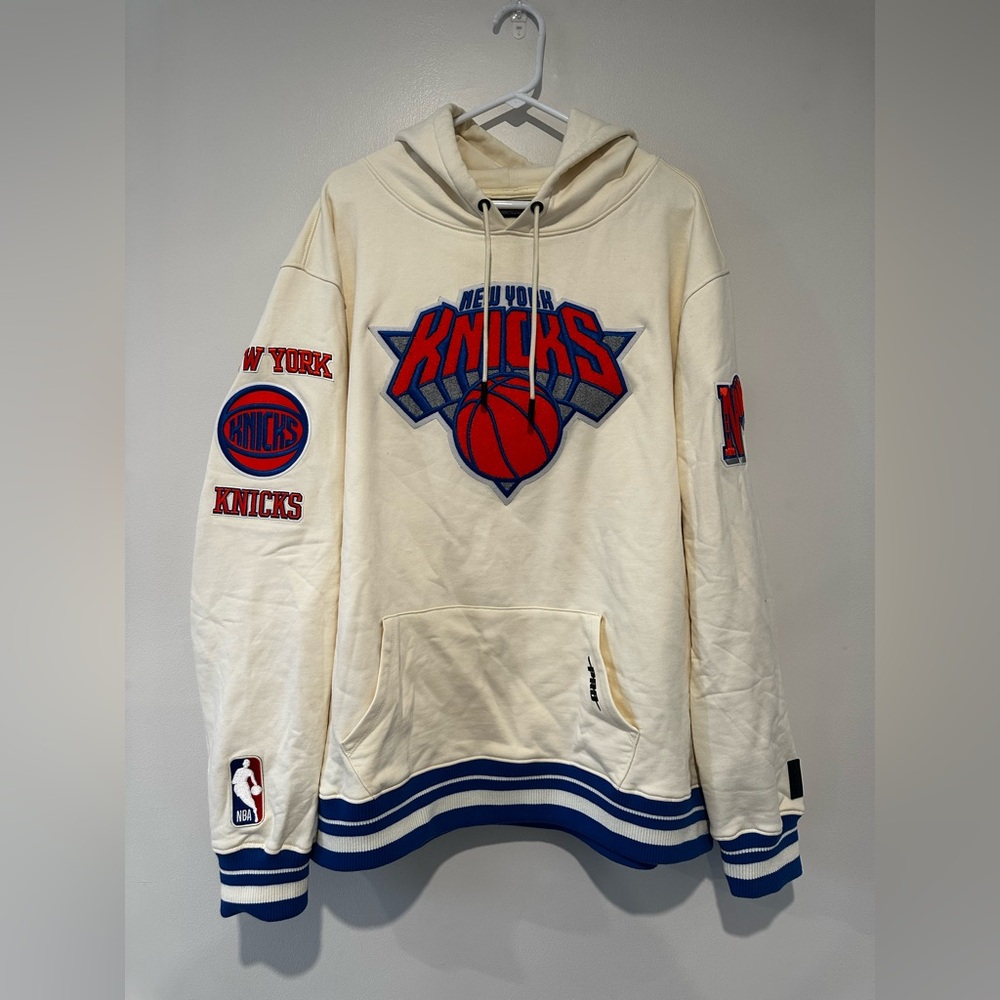 NBA NEW YORK KNICKS RETRO CLASSIC MEN'S PULLOVER HOODIE